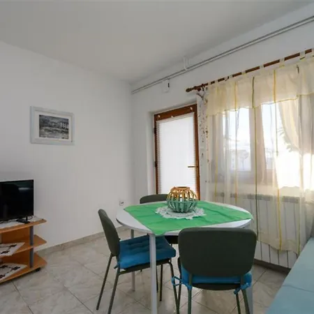 Mary Apartment Punat